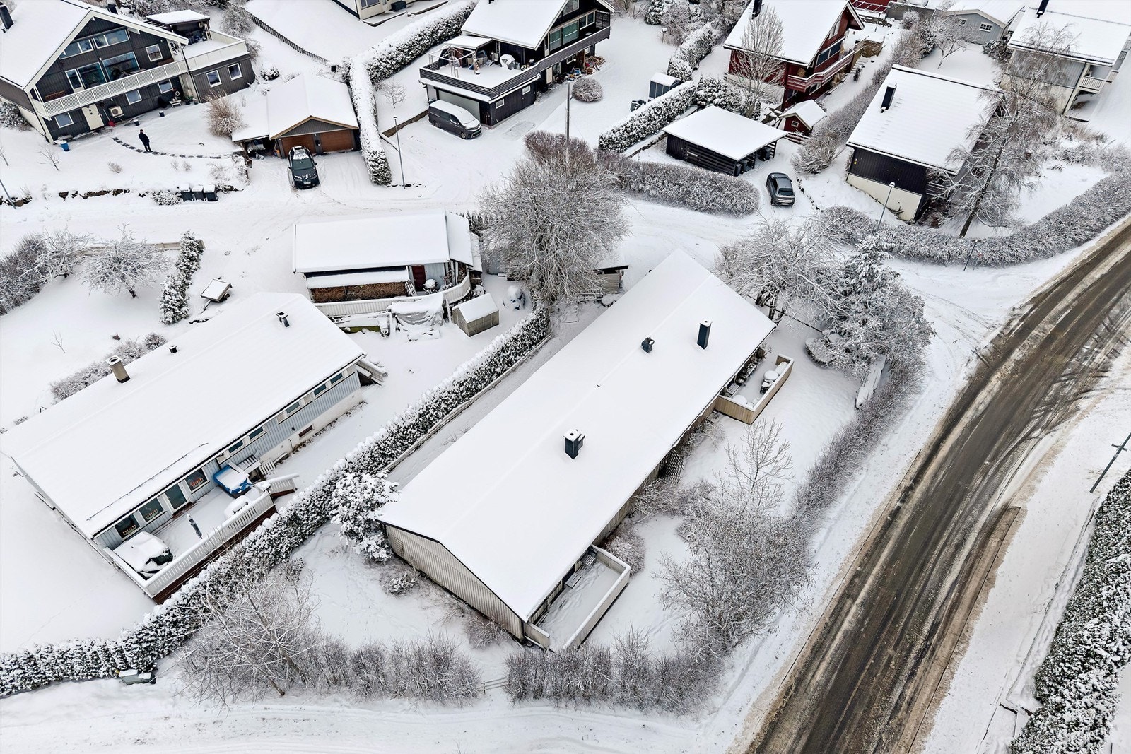 Umiddelbar nærhet til buss med avganger til Oslo, Ski og Drøbak Galleribilde