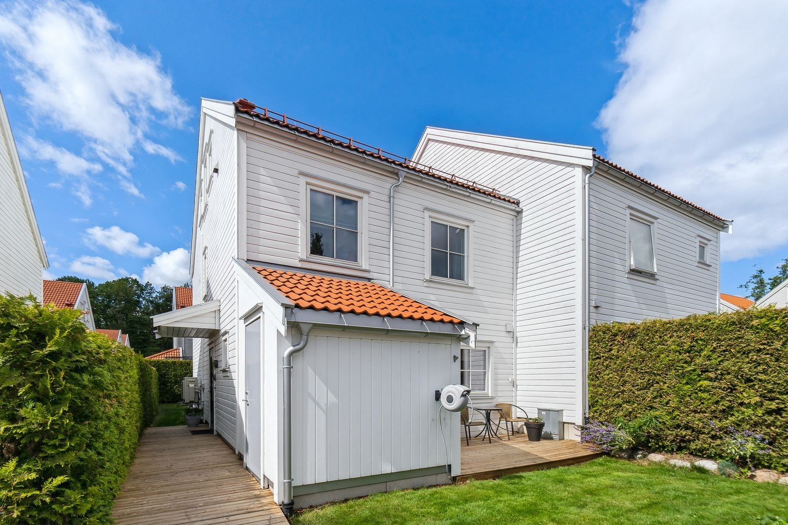 Velkommen til attraktive og innholdsrike Helgerødsletta 41 - flytt rett inn! Galleribilde