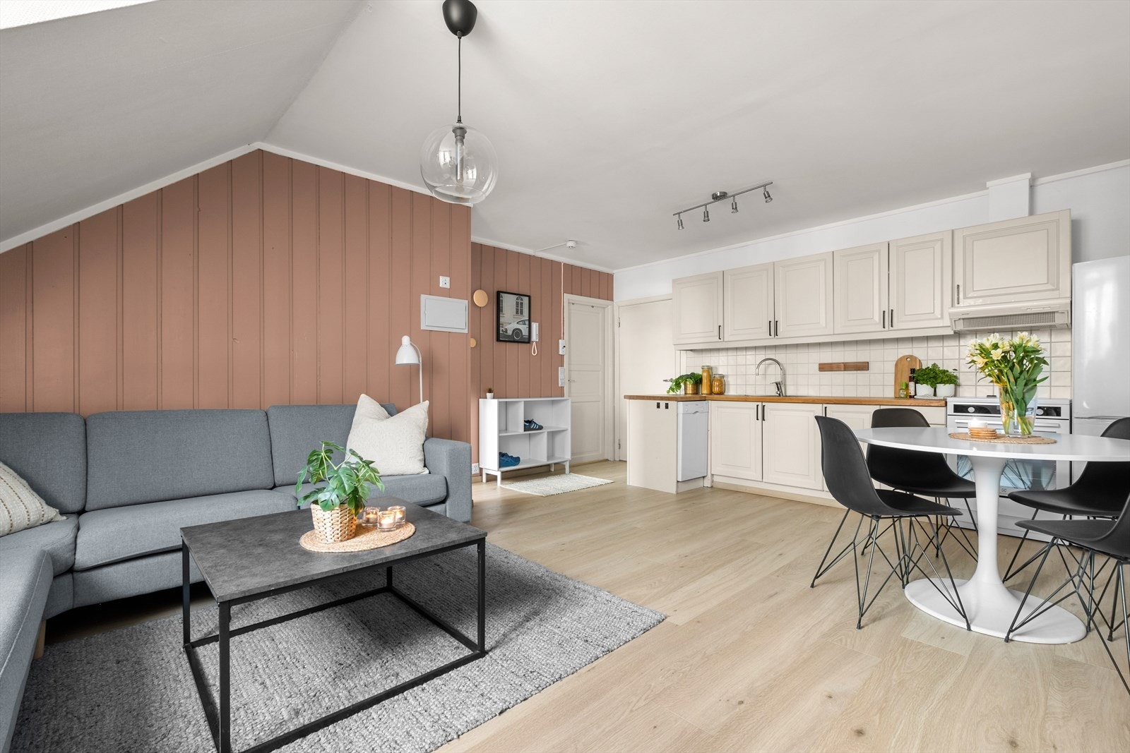 Velkommen til Ilevollen 9 - En ettertraktet og flott 2-roms med sentral og attraktiv beliggenhet i Ila! Galleribilde