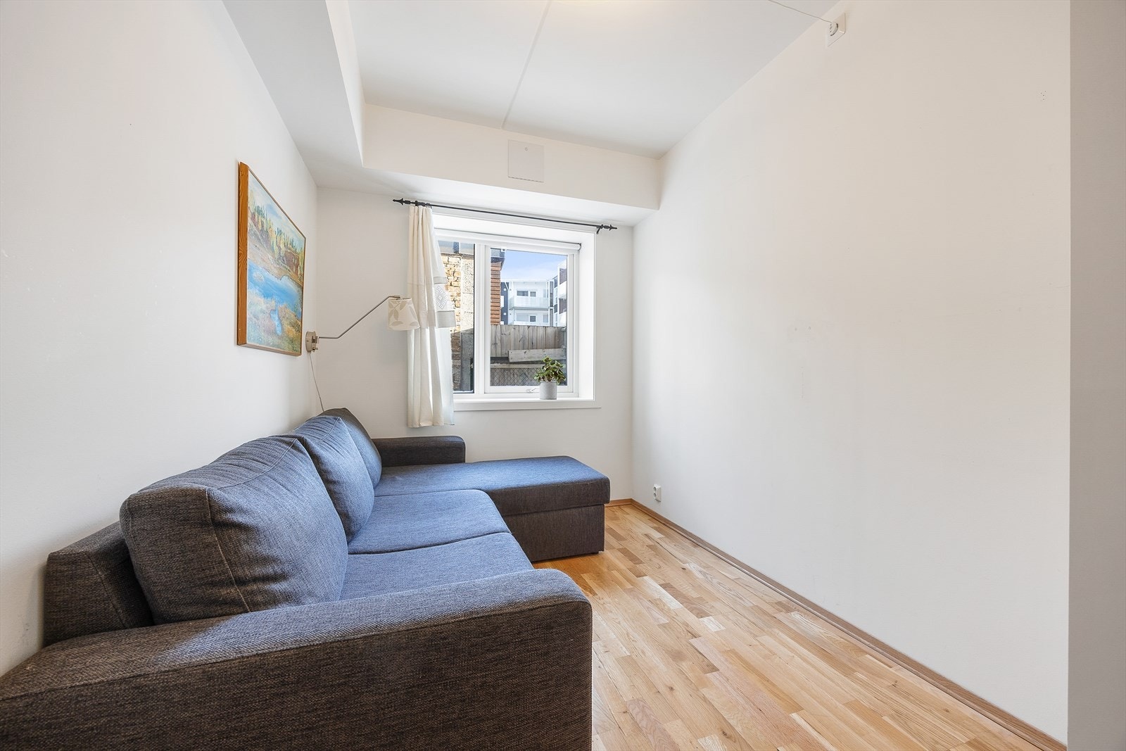 Leilighetens andre soverom er også av god størrelse. Galleribilde