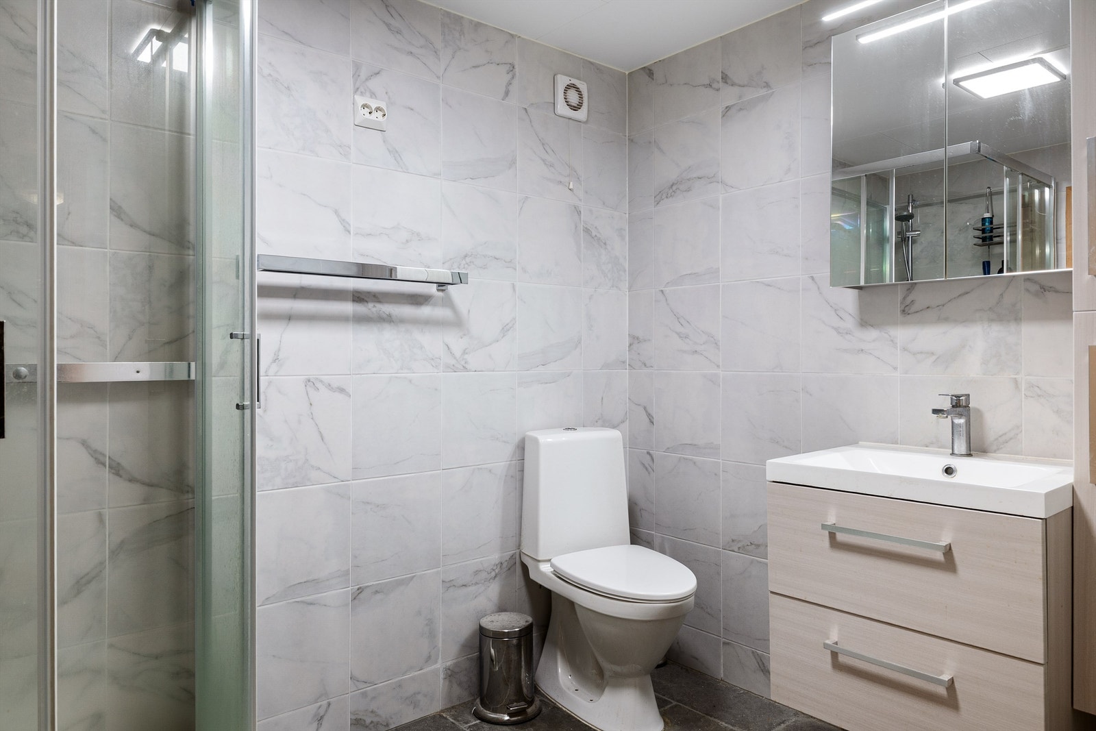 Bad i underetasjen. Galleribilde