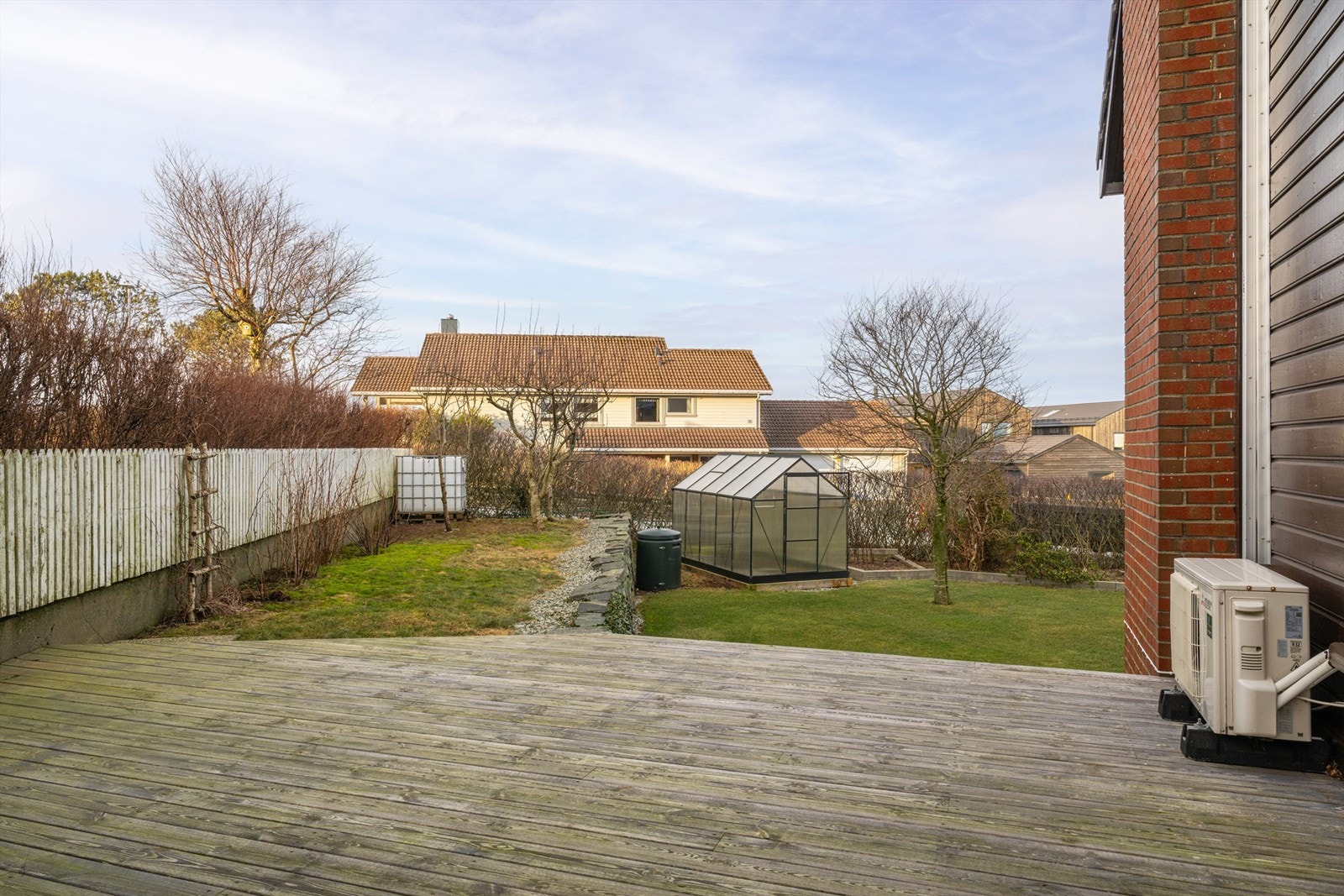 Uteplass / hage Galleribilde