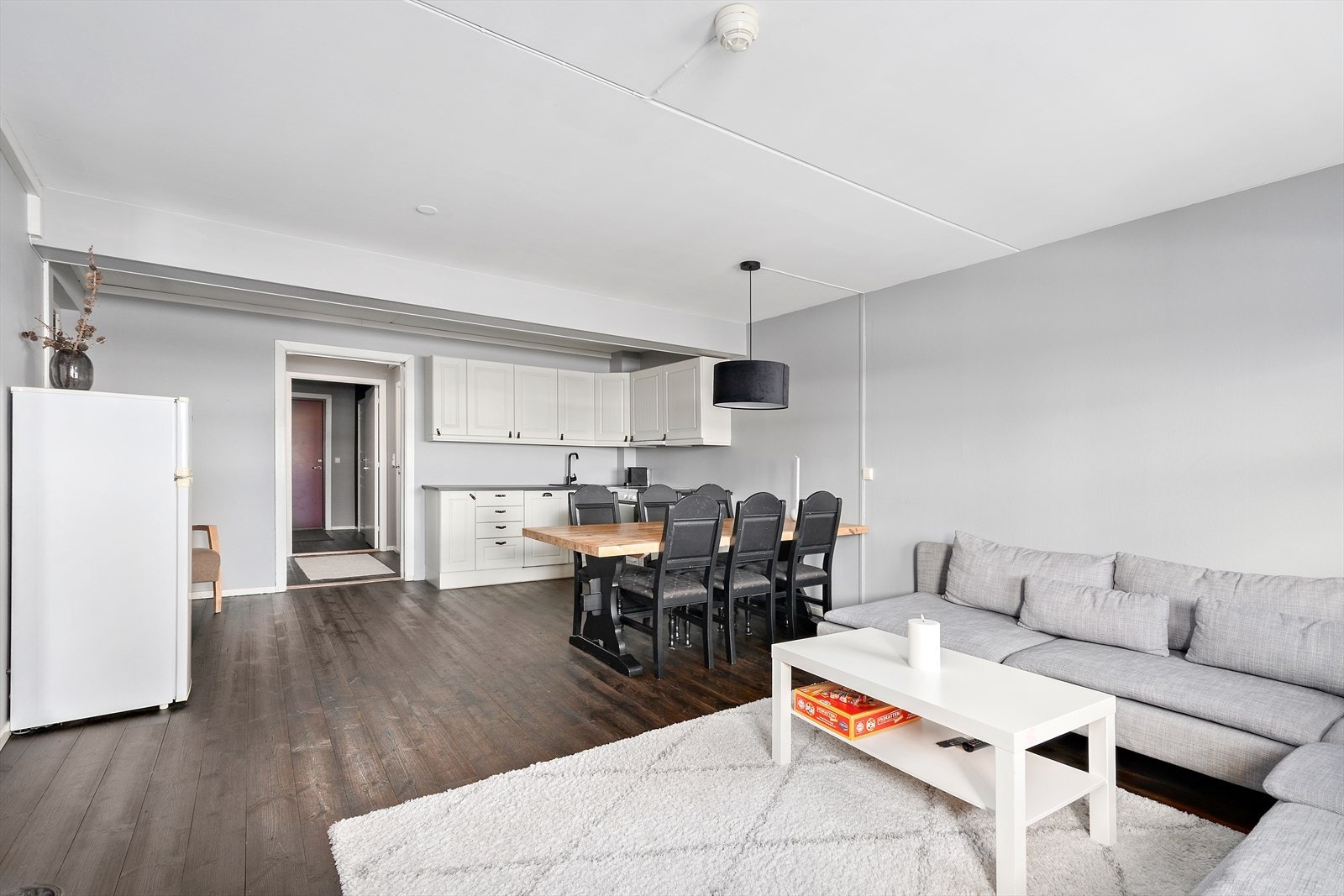 Alle innvendige vegger er nylig malt Galleribilde