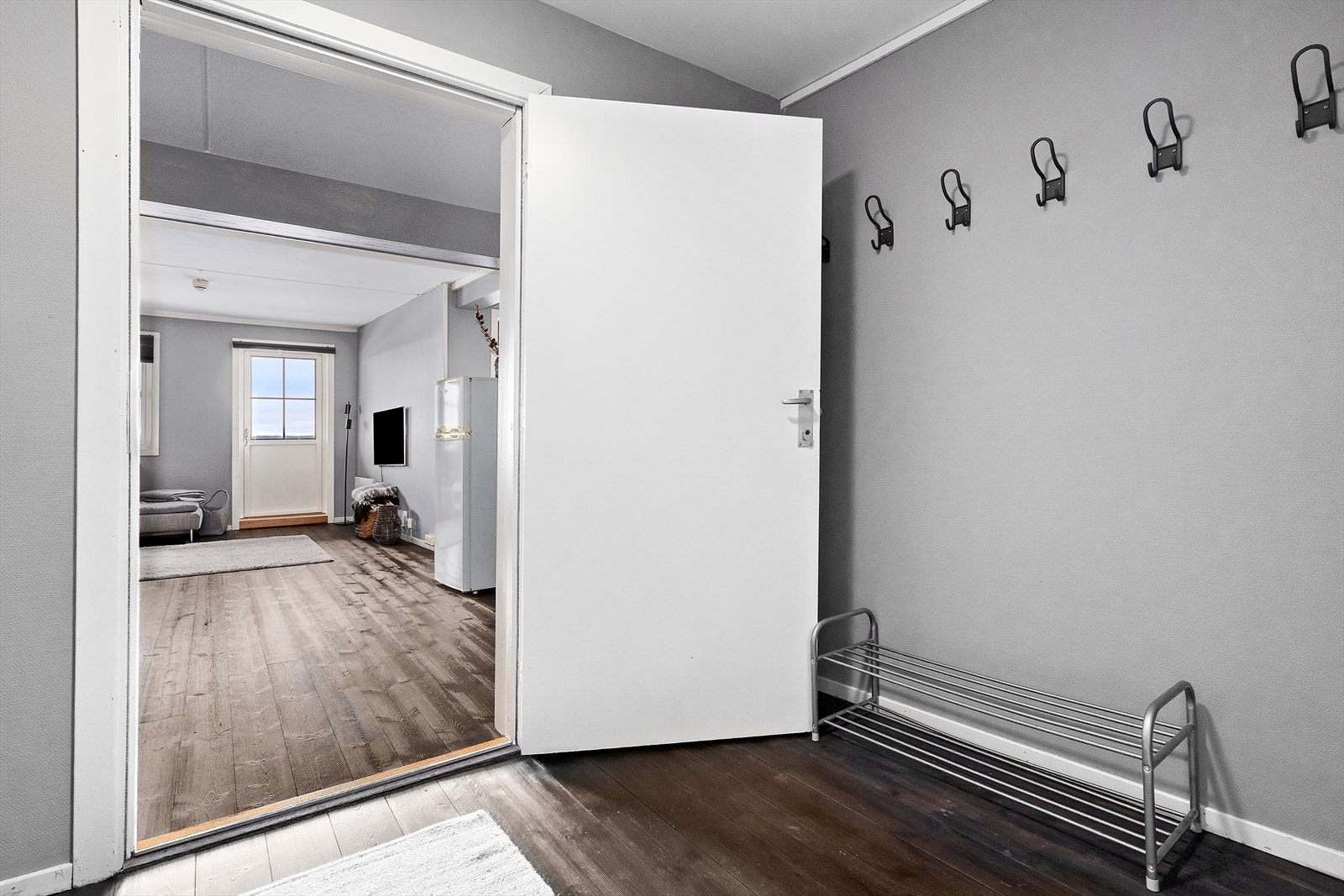 Gang inn til stue/kjøkken Galleribilde