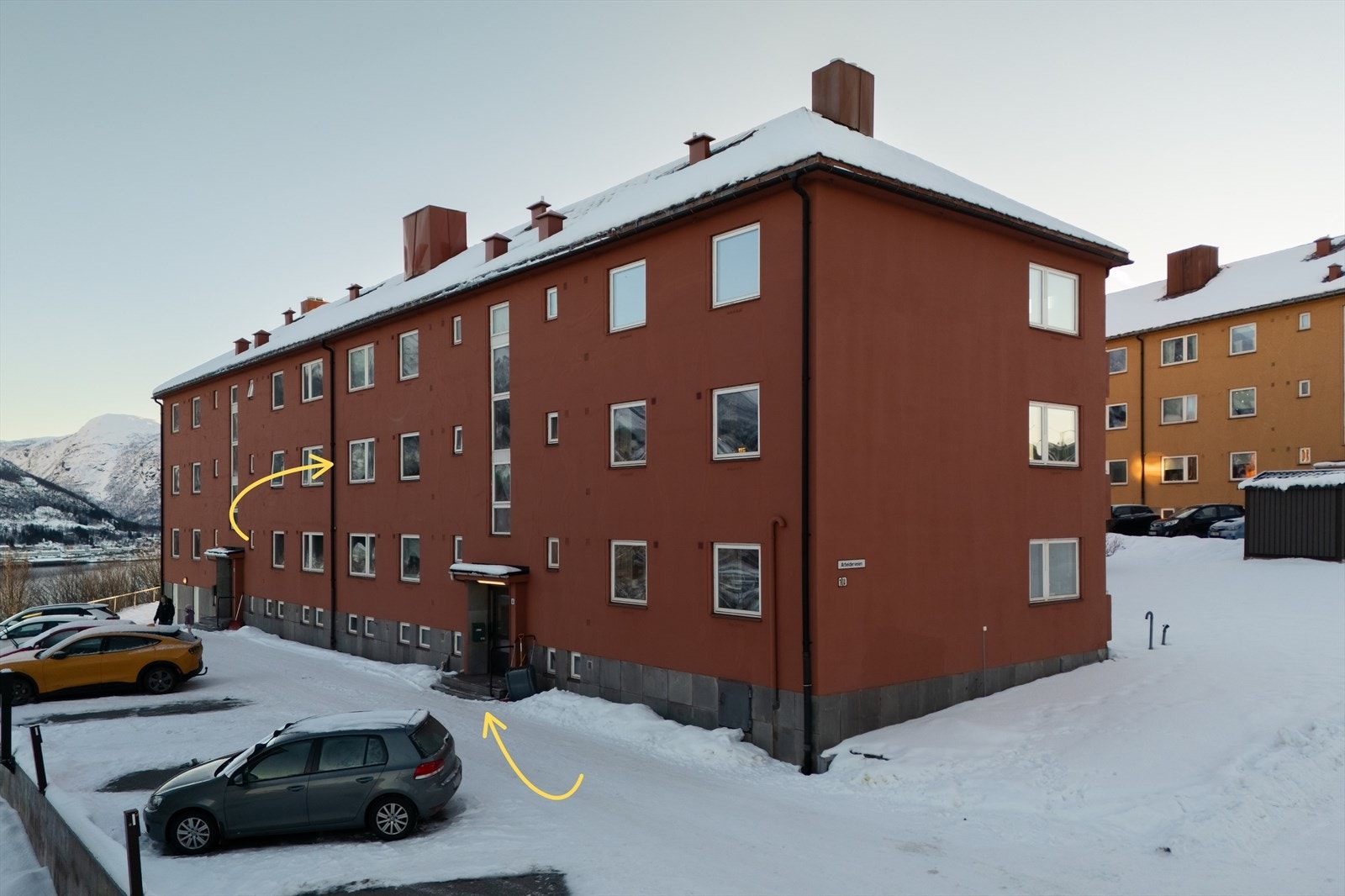 Det er foretatt jevnlige vedlikehold i regi av borettslaget som blant annet bytte av vinduer i 2023, malt fasade i 2021/2022 og rørfornying i 2025 Galleribilde