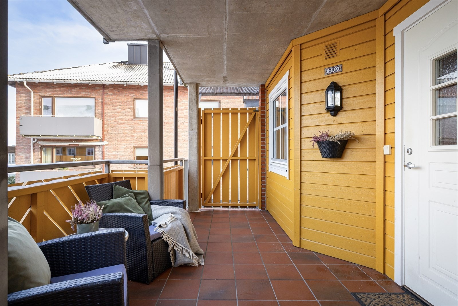 Du har også en svalgangsbalkong mot øst. Perfekt for voksne par og barnefamilier. Galleribilde