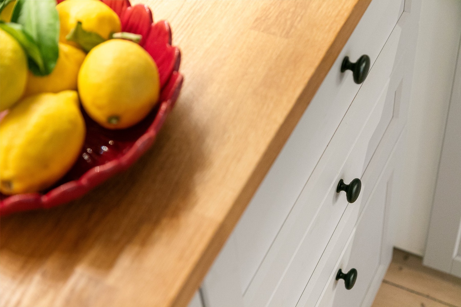 Gode arbeidsflater på heltre benkeplate Galleribilde