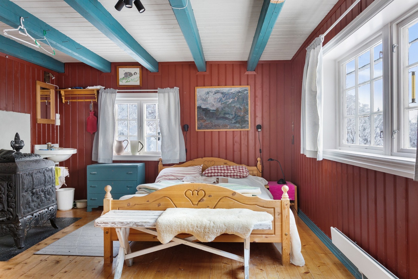 Soverom 3 er hovedsoverommet. Rommet er innredet med dobbeltseng og køyeseng. Galleribilde