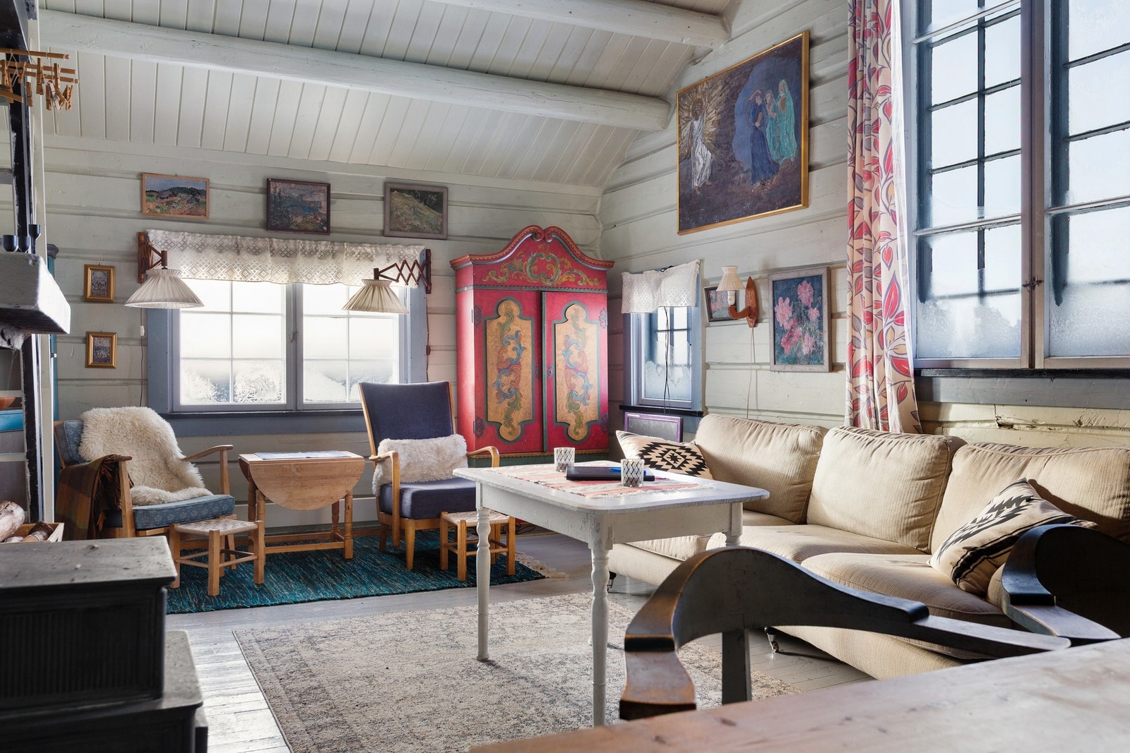 Den koselige og eldre stilen er godt ivaretatt, og gir ordentlig hyttefølelse! Galleribilde