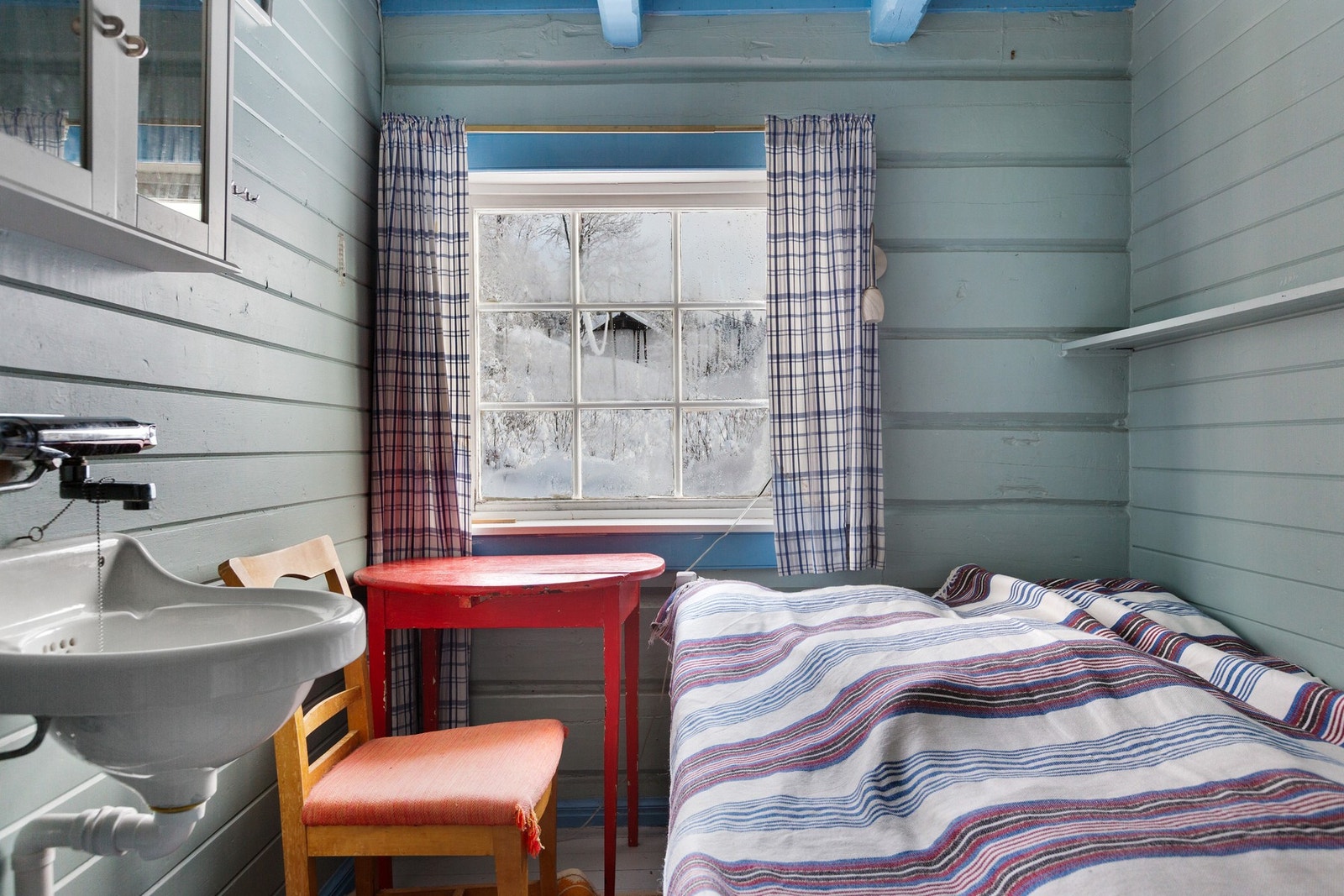 Soverom to innredet med 1,20 seng. Galleribilde