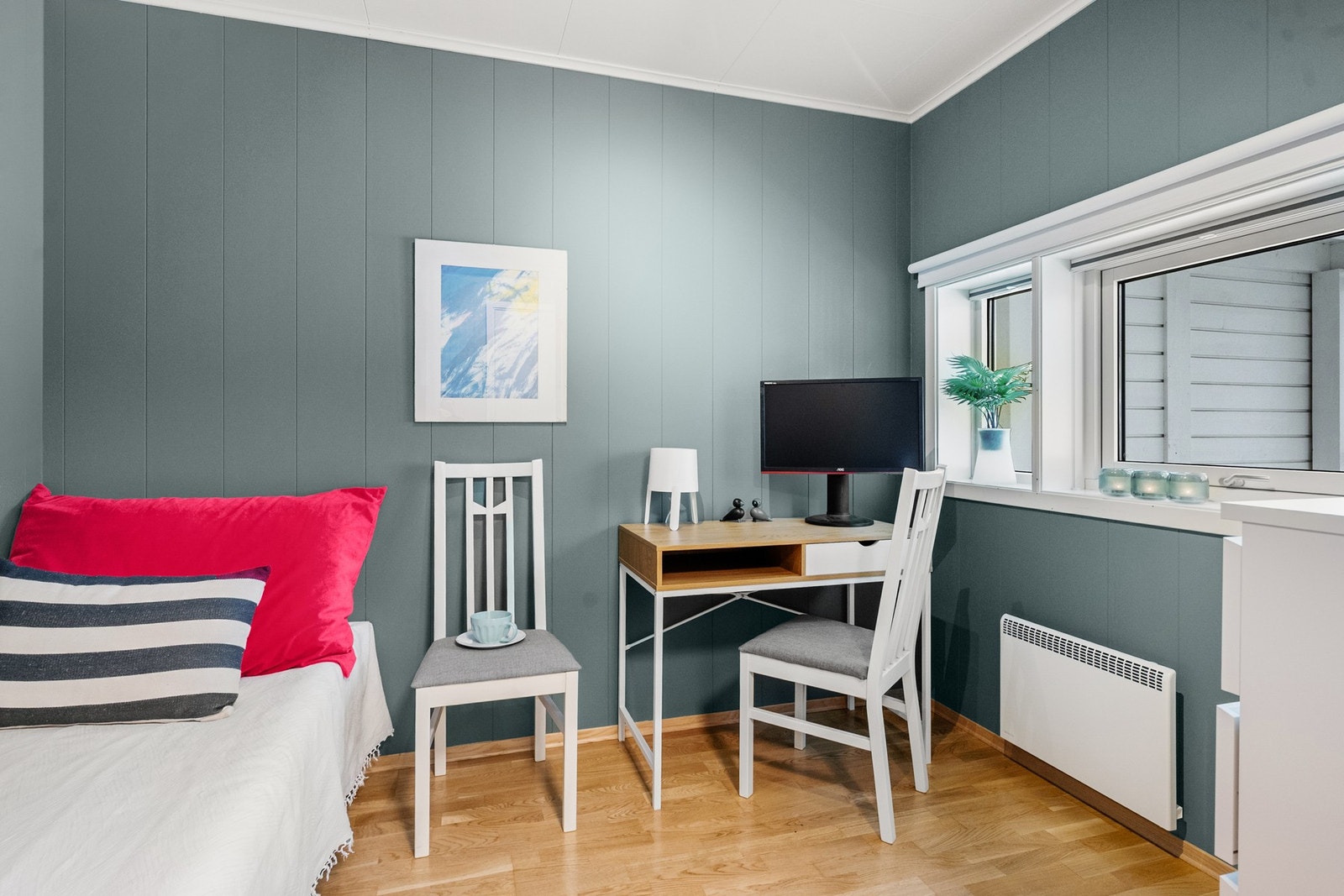 Soverom nr. 2 passer fint som gjesterom / barnerom / kontor, alt etter behov. Galleribilde