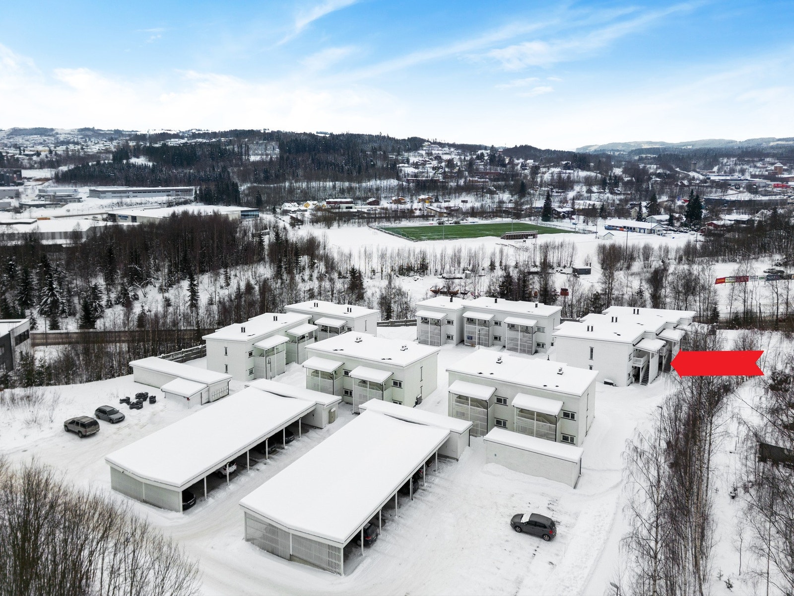 Her har vi for salg en moderne og innbydende leilighet fra 2008. Galleribilde