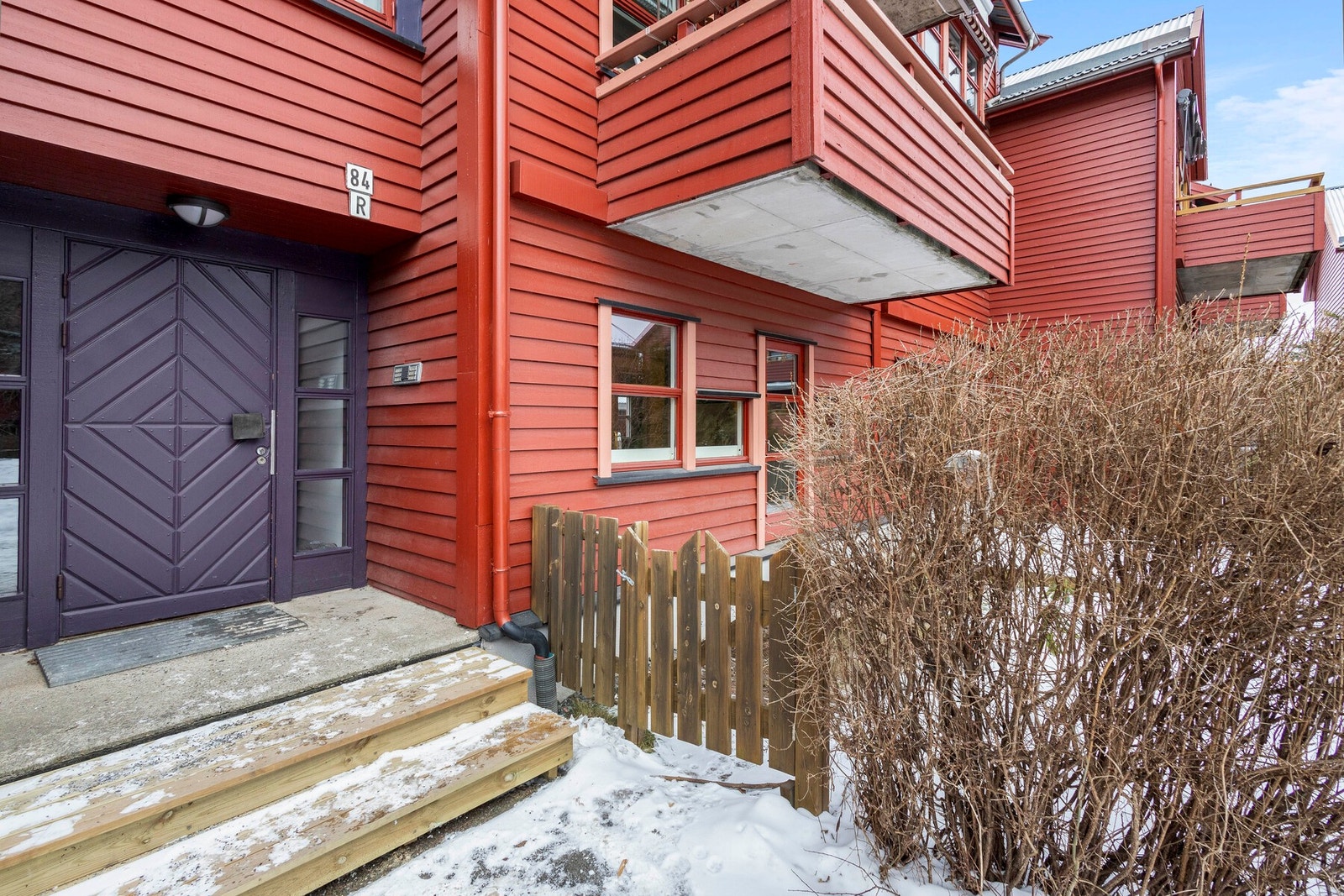 Inngangsparti. Leiligheten rett inn til høyre Galleribilde