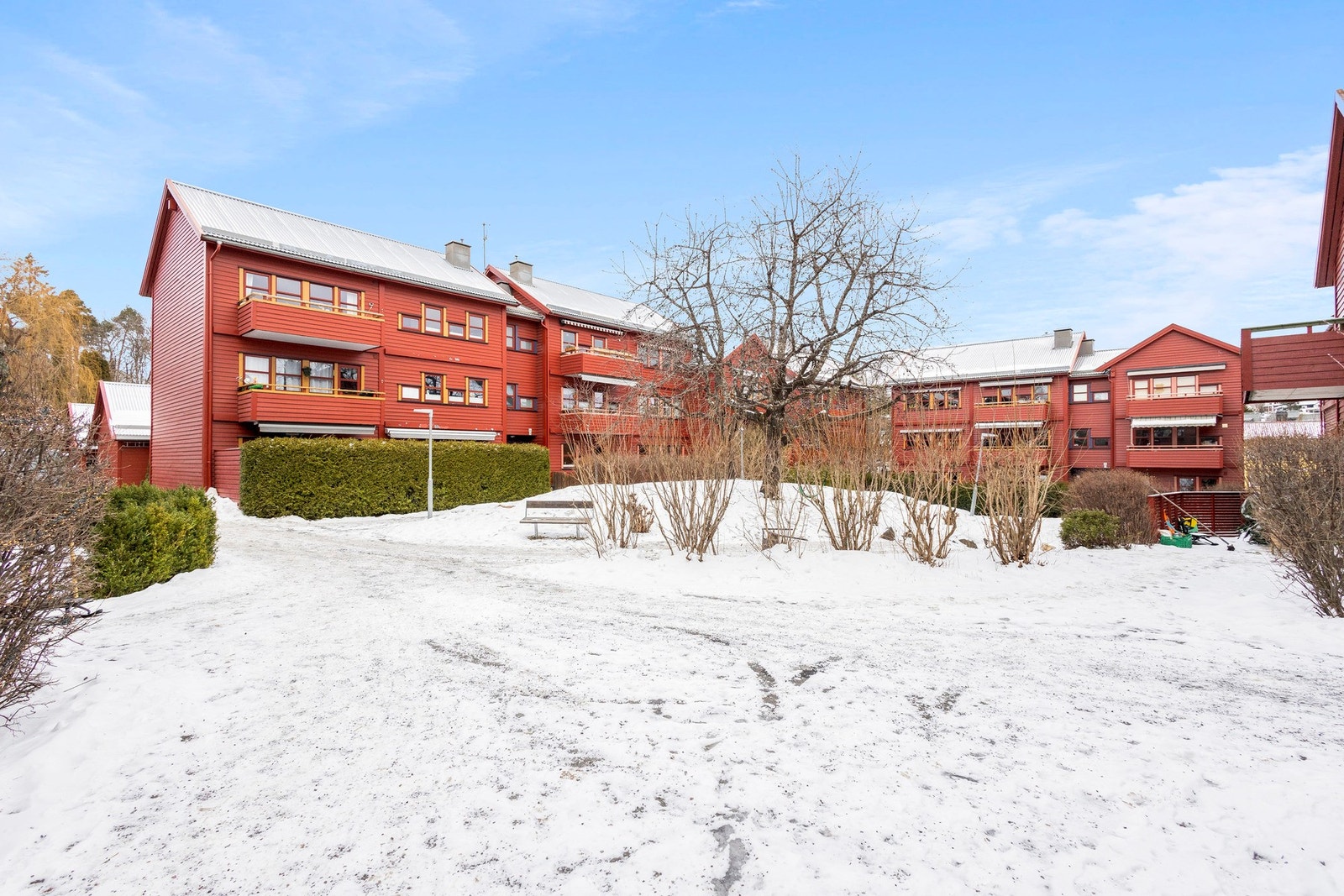 Sameiet ligger i barnevennlige omgivelser med flotte fellesarealer Galleribilde