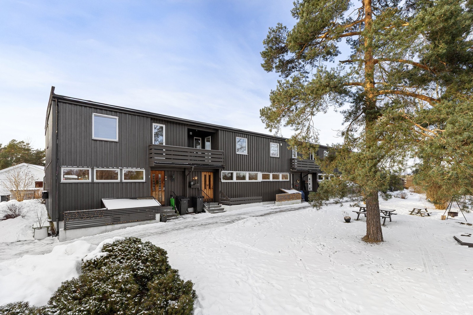 Fra boligen er det trygg gåavstand til skoler og barnehage. Galleribilde