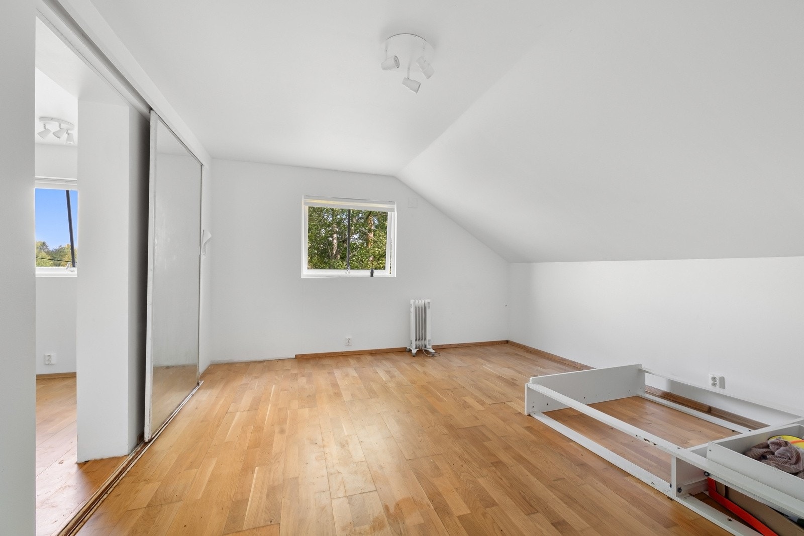 Det er direkte adkomst fra soverom 2 inn til soverom 3. Galleribilde