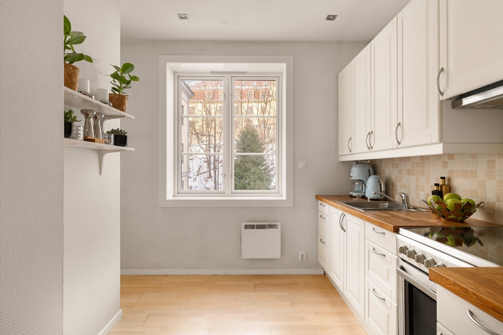 På kjøkkenet er det plass til spisegruppe om ønskelig. Galleribilde