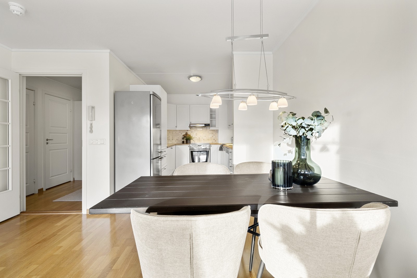 Spisebord. Galleribilde