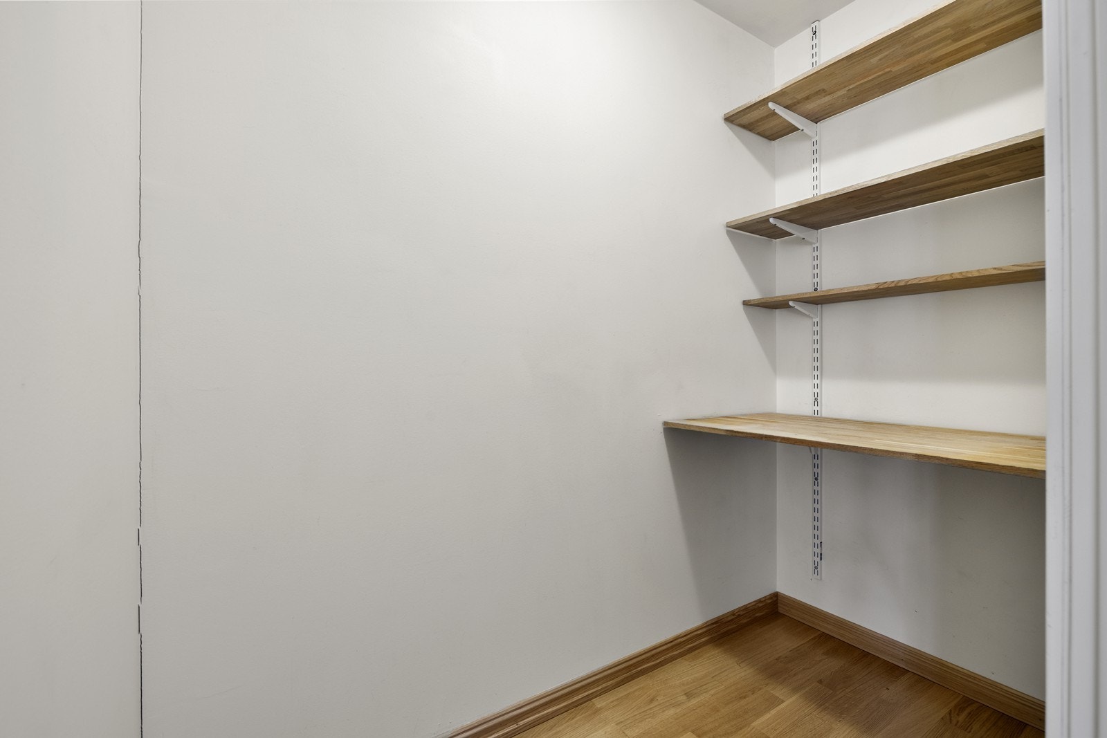 Innvendig bod. Galleribilde