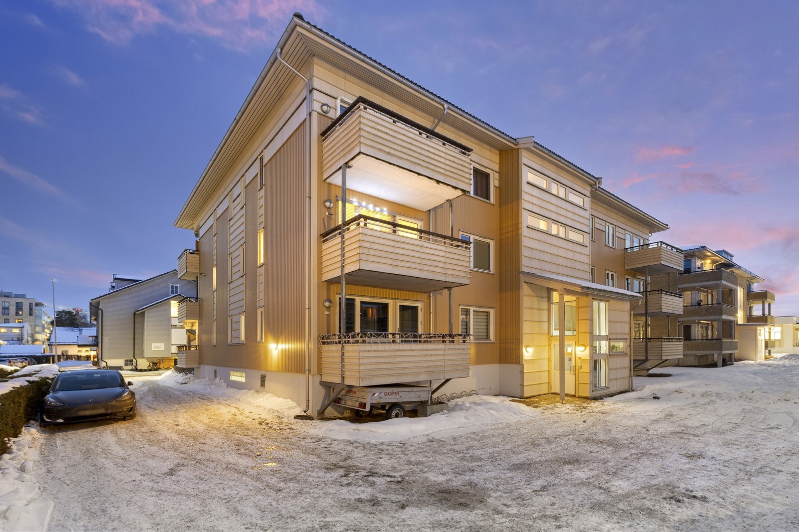 Sameiet består av 9 eierseksjoner og ble oppført i 2005. Galleribilde