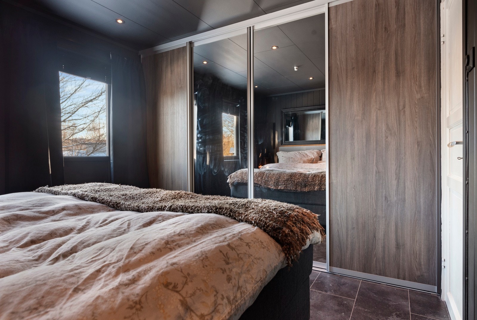 Skyvedørsgarderobe medfølger i handelen. Galleribilde