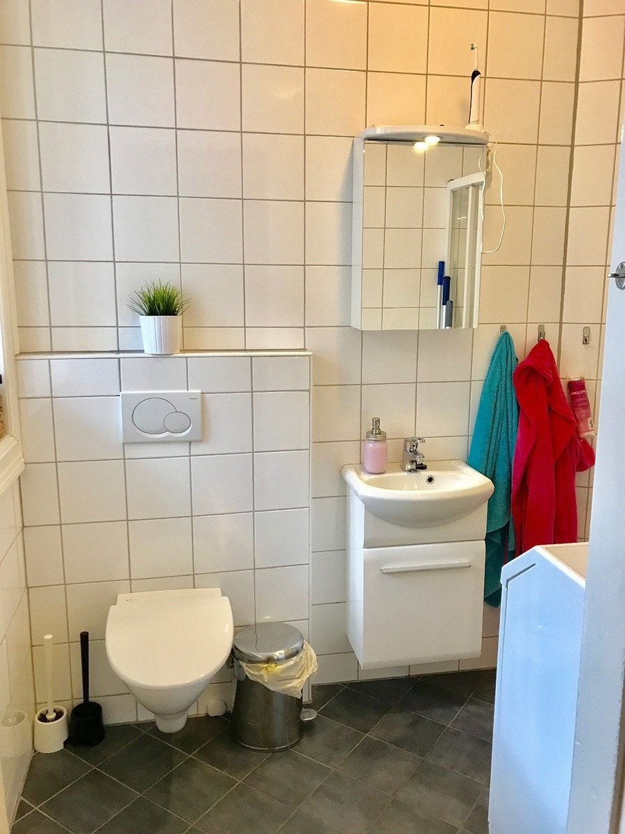 Bad annen etasje Dronning Maud Galleribilde