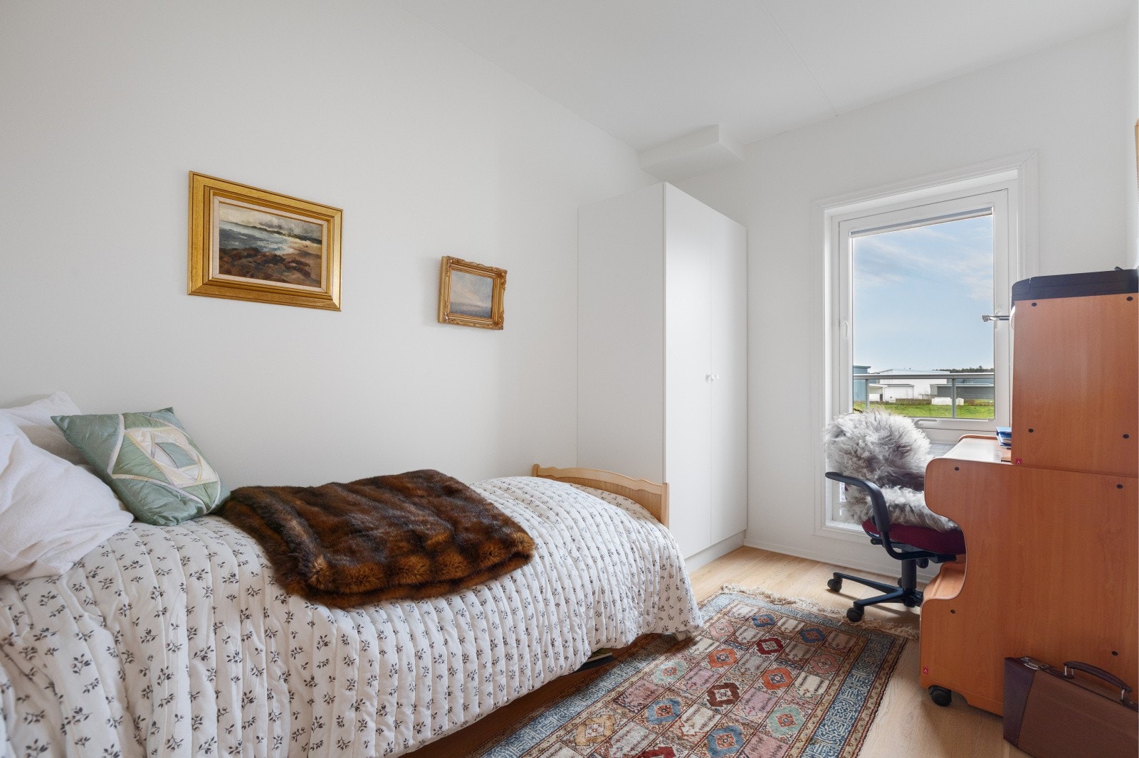 Soverom nr 2 passer godt som gjesterom/barnerom/kontor. Galleribilde