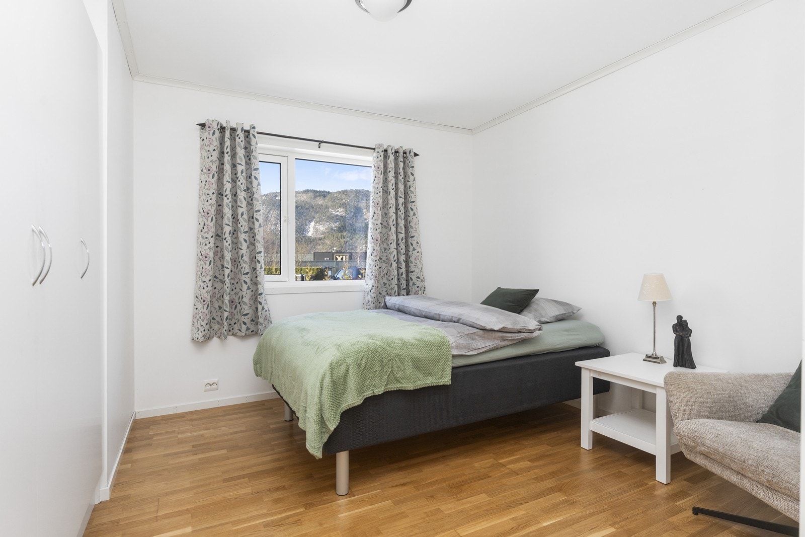 Soverom 1/ hovedsoverom. Galleribilde