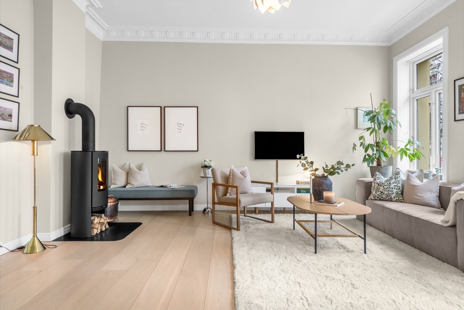 Stuen har flere alternative innredningsmuligheter. Galleribilde