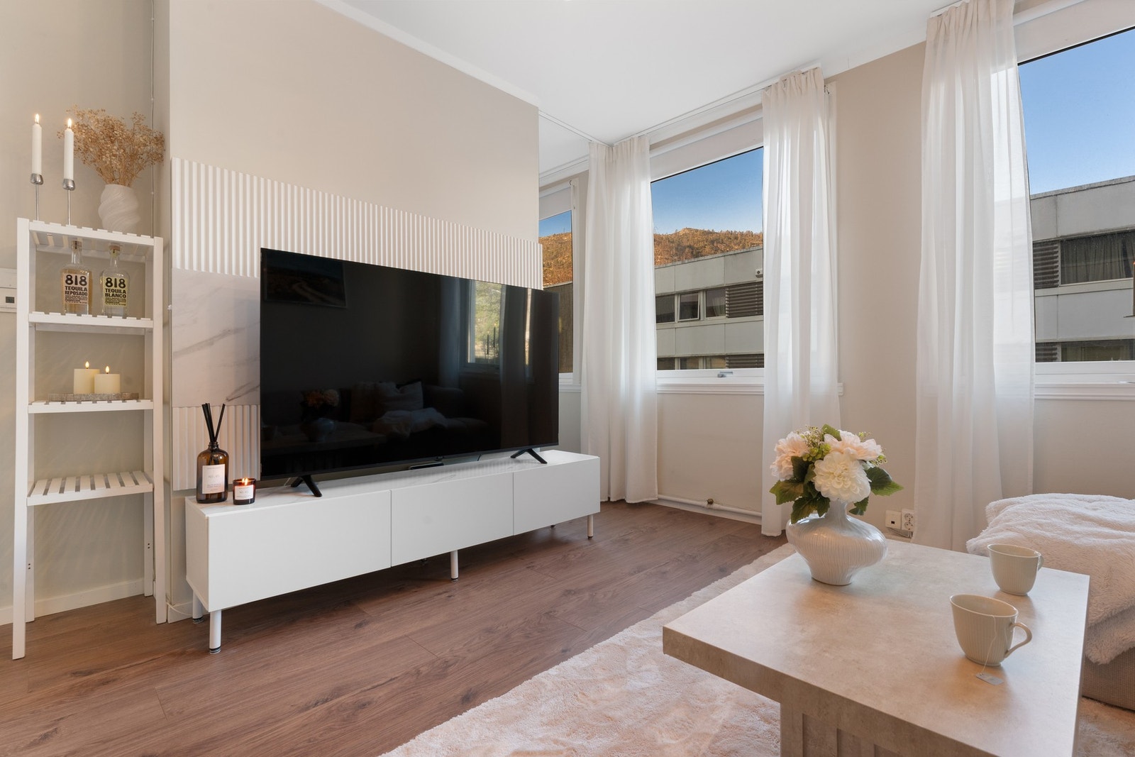 Flott laminatgulv og nye lister ble lagt i 2025 Galleribilde