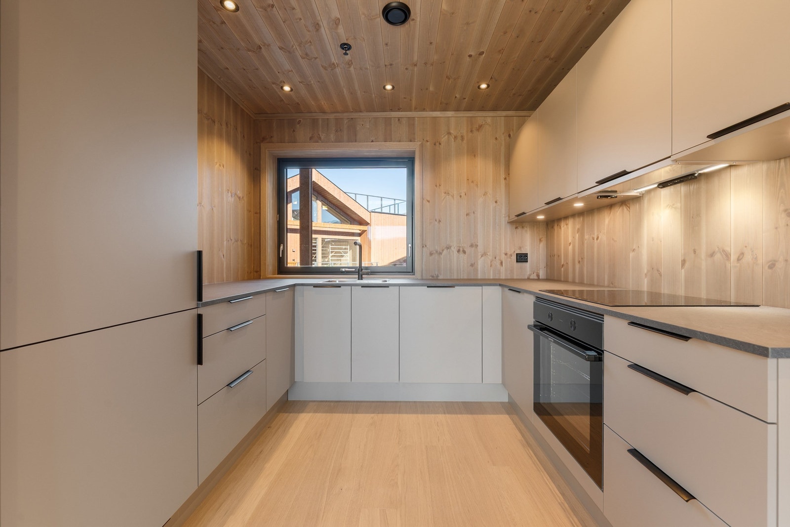 - Velkommen til Hovdegrend og leil. D - 33 - Galleribilde