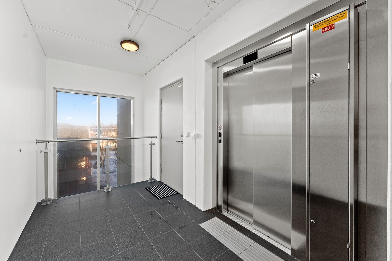 Heis i bygget Galleribilde