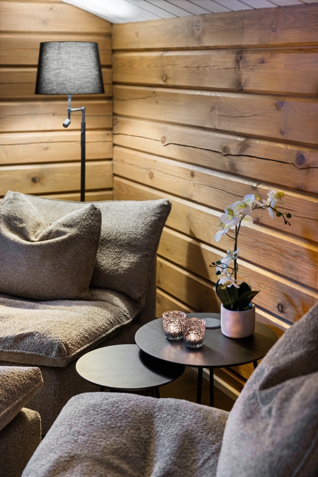 Loftstue. Galleribilde