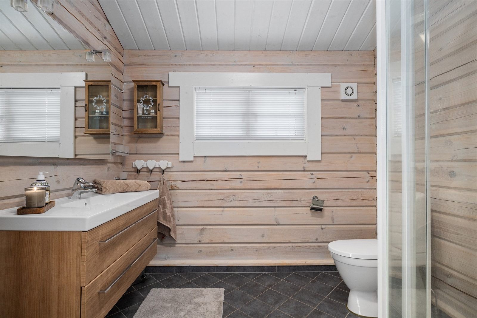 Hovedbad i 1. etasjen. Galleribilde