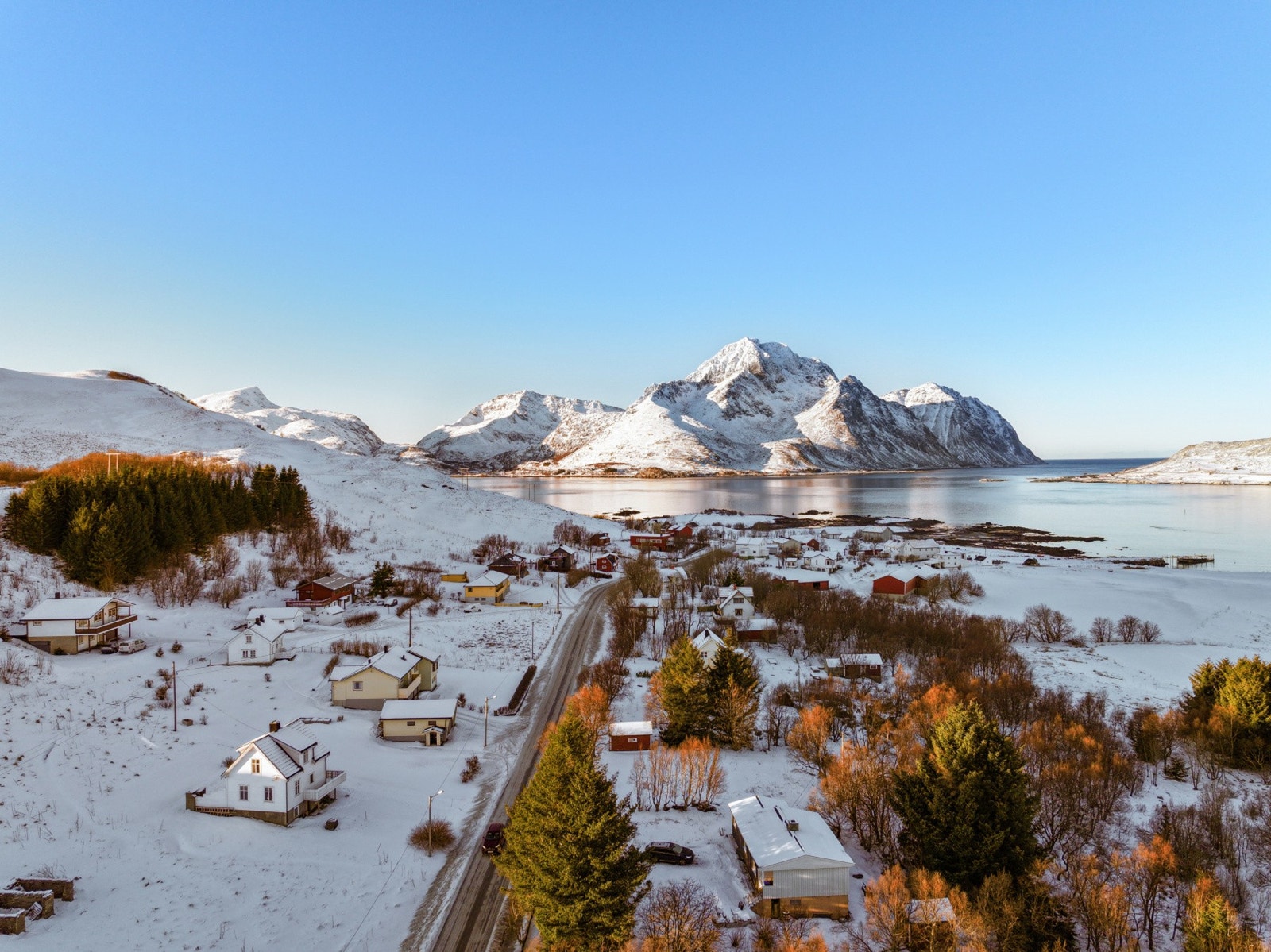 Her befinner man seg i naturskjønne omgivelser, med umiddelbar nærhet til flotte turområder. Galleribilde