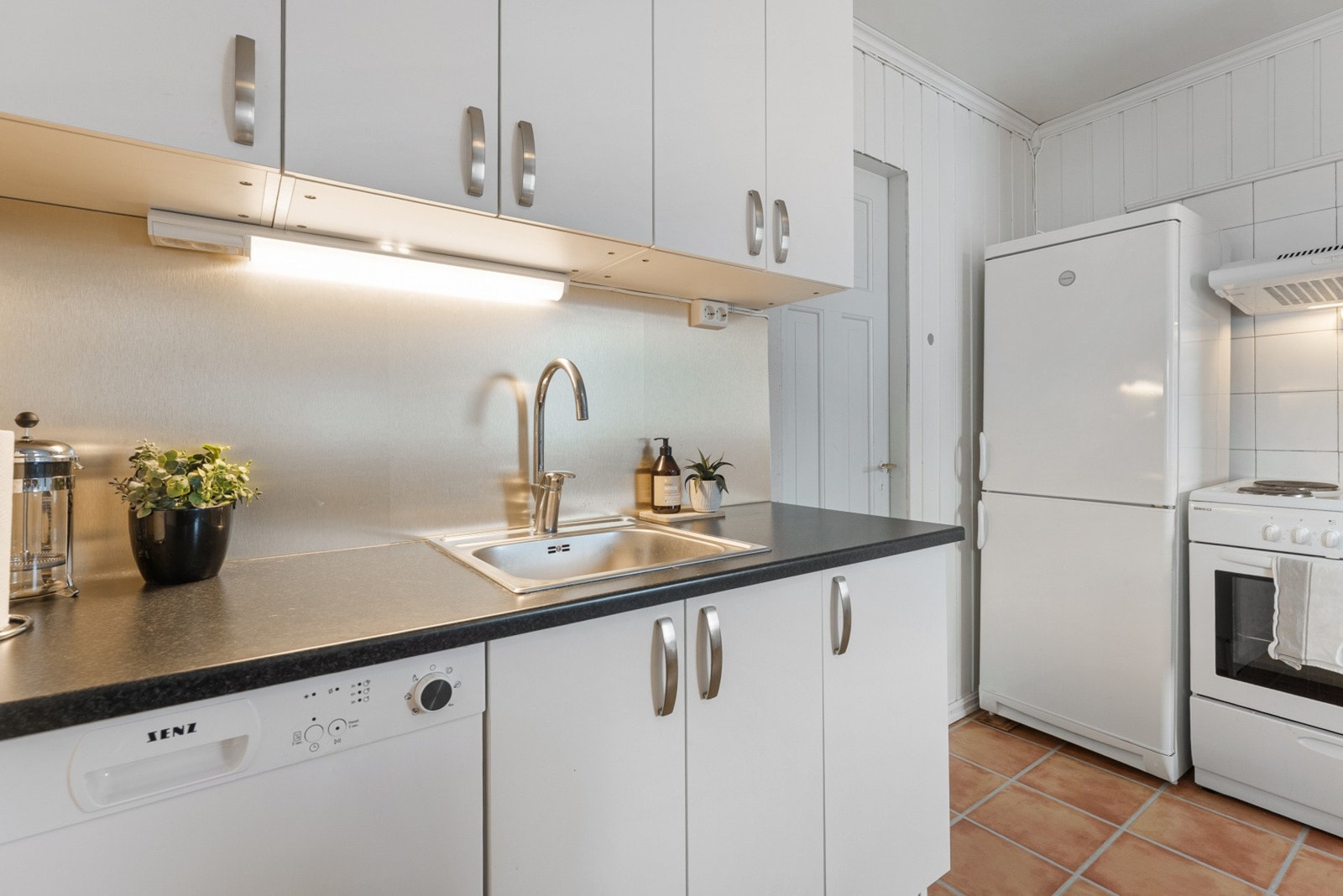 Innlagt strøm og vann gjør hytteopplevelsen luksus. Galleribilde