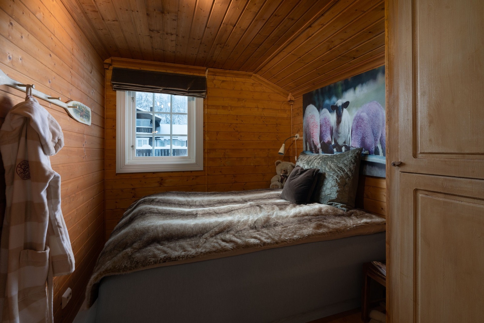 Soverom nr. 2 i loftsetasjen. Galleribilde