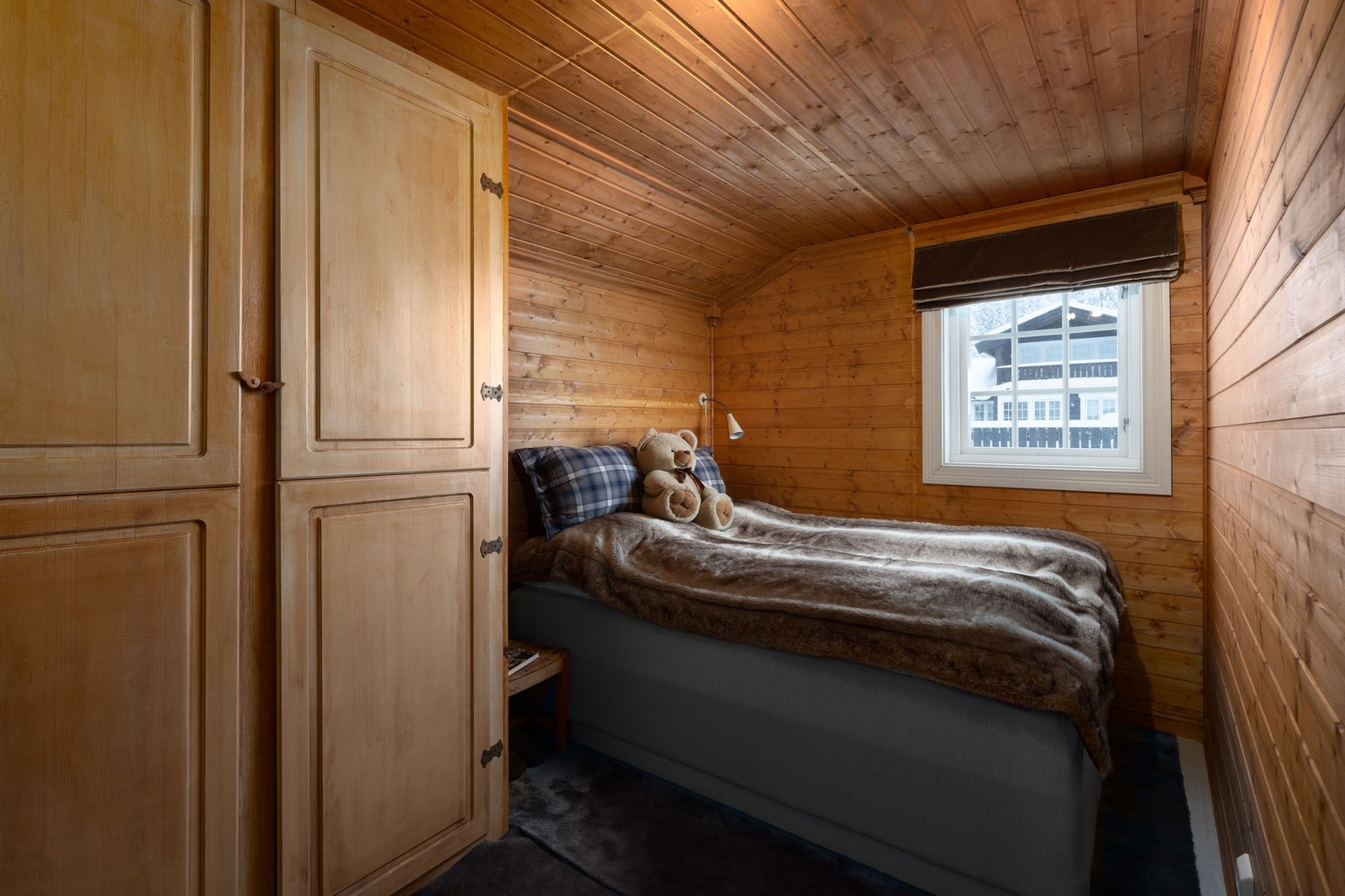Ett av de to soverommene i loftsetasjen. Galleribilde
