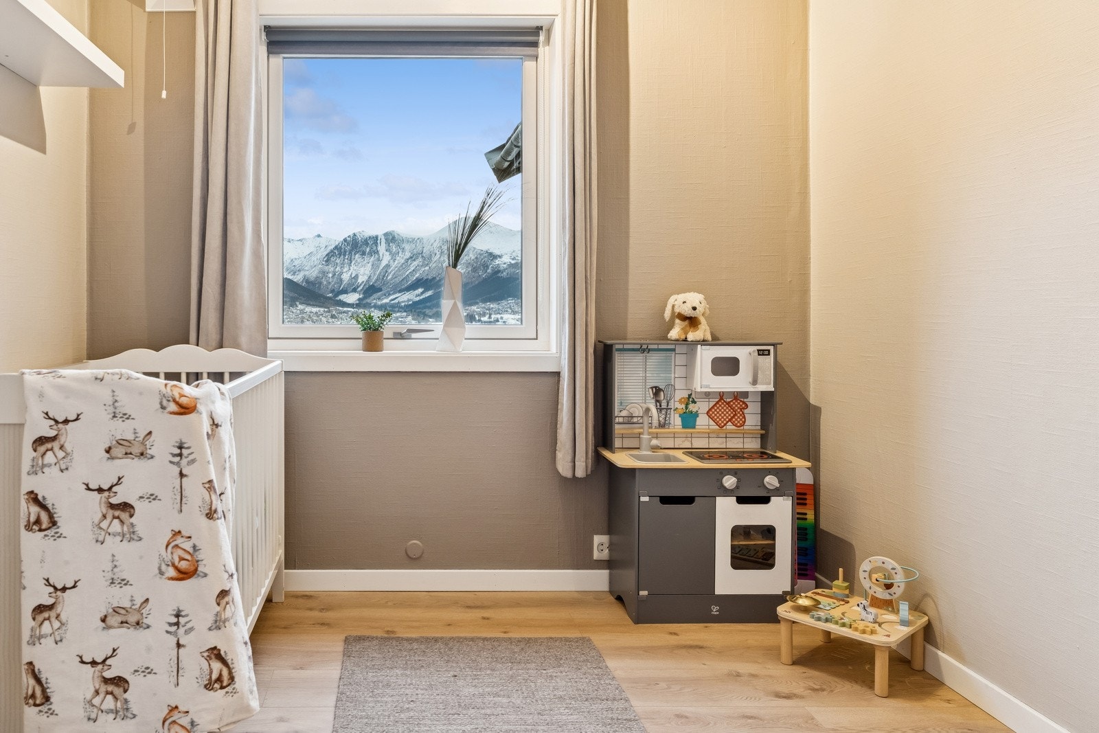 På hovudplan har ein 3 soverom Galleribilde