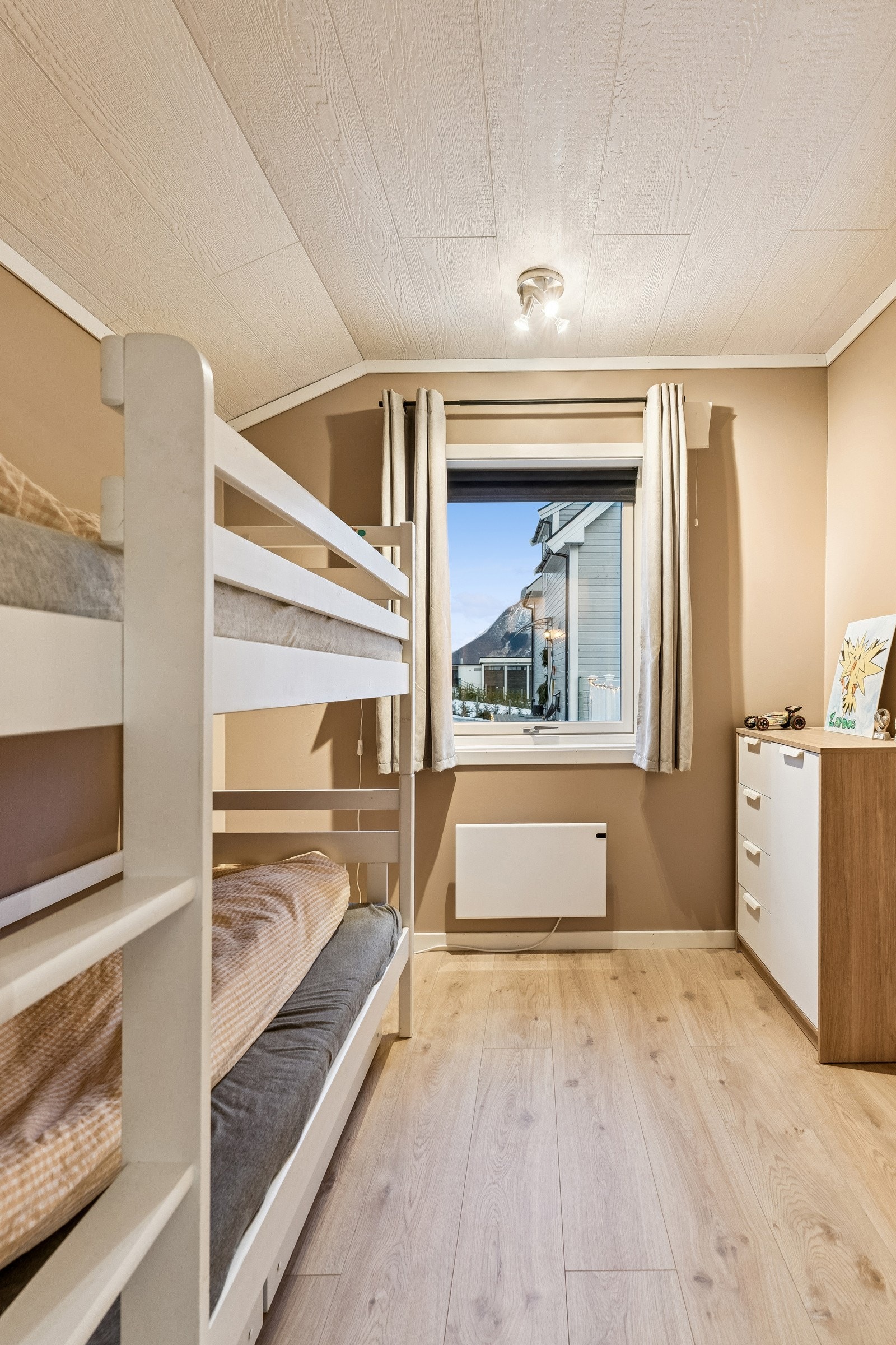 Soveromma ligg fint samla Galleribilde