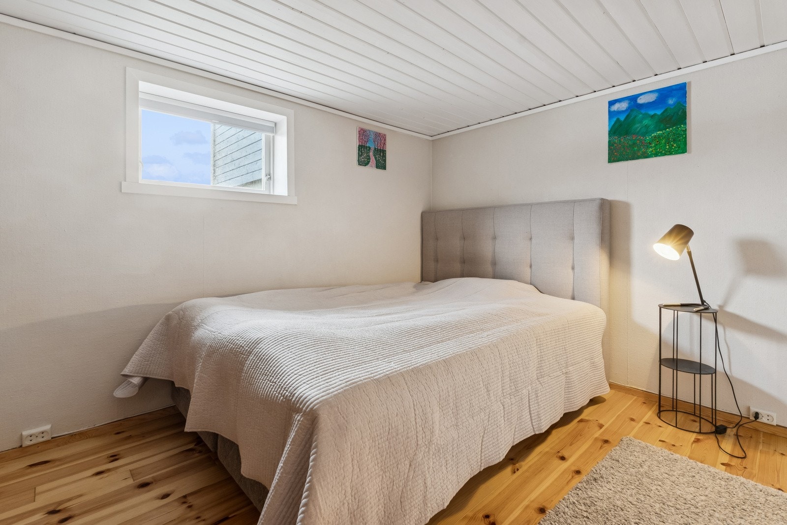 Triveleg soverom i underetasjen Galleribilde