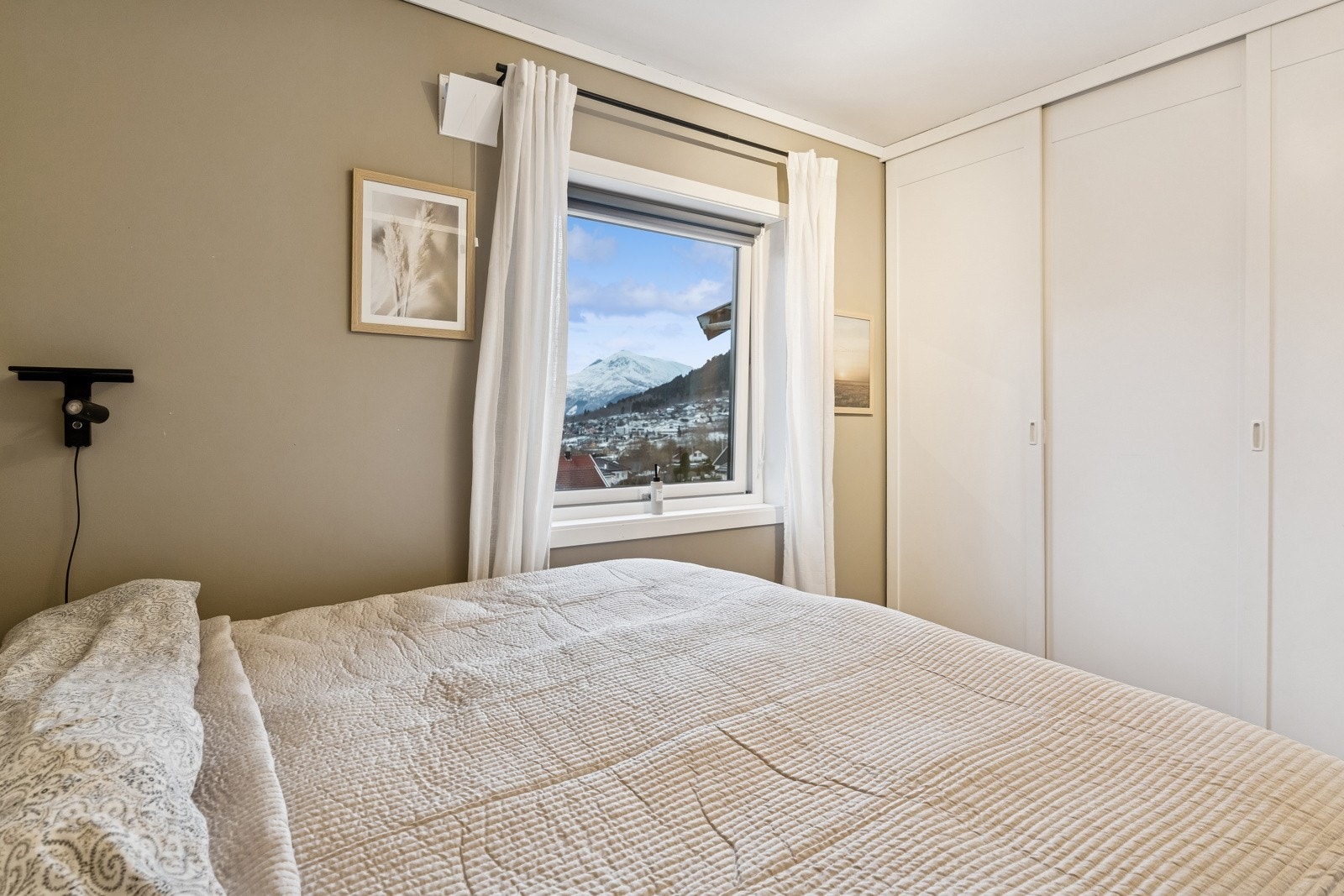 Godt med garderobeplass Galleribilde