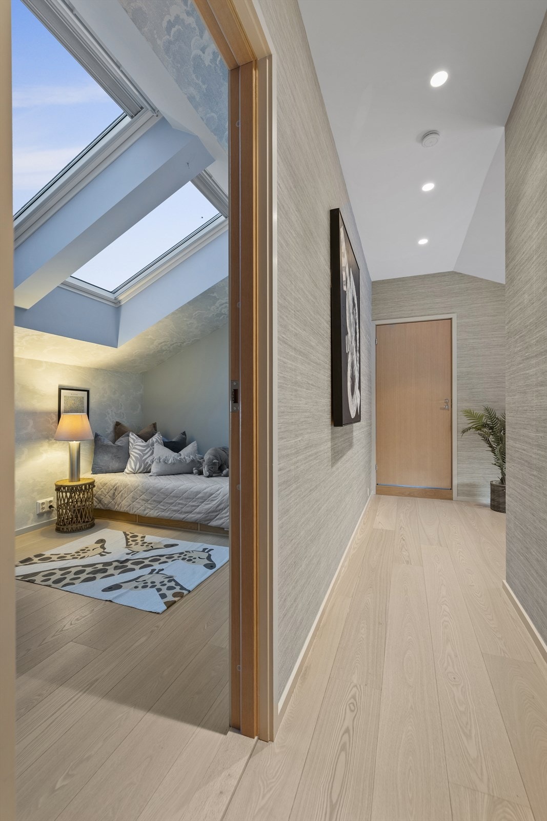 Det er 3 soverom i 2.etg. Galleribilde