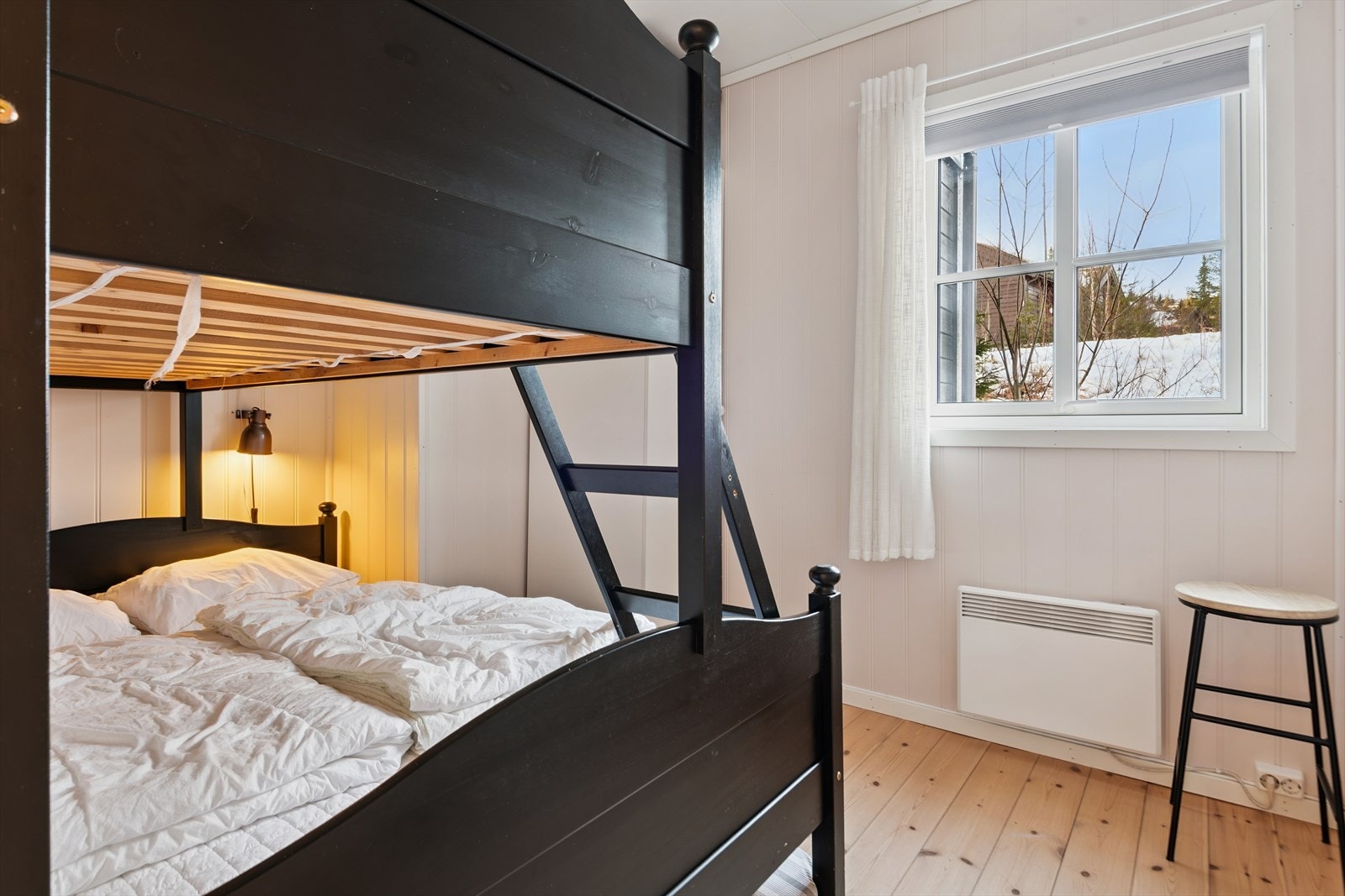 Også det tredje soverommet har køyeseng, og gir totalt mange sengeplasser. Galleribilde