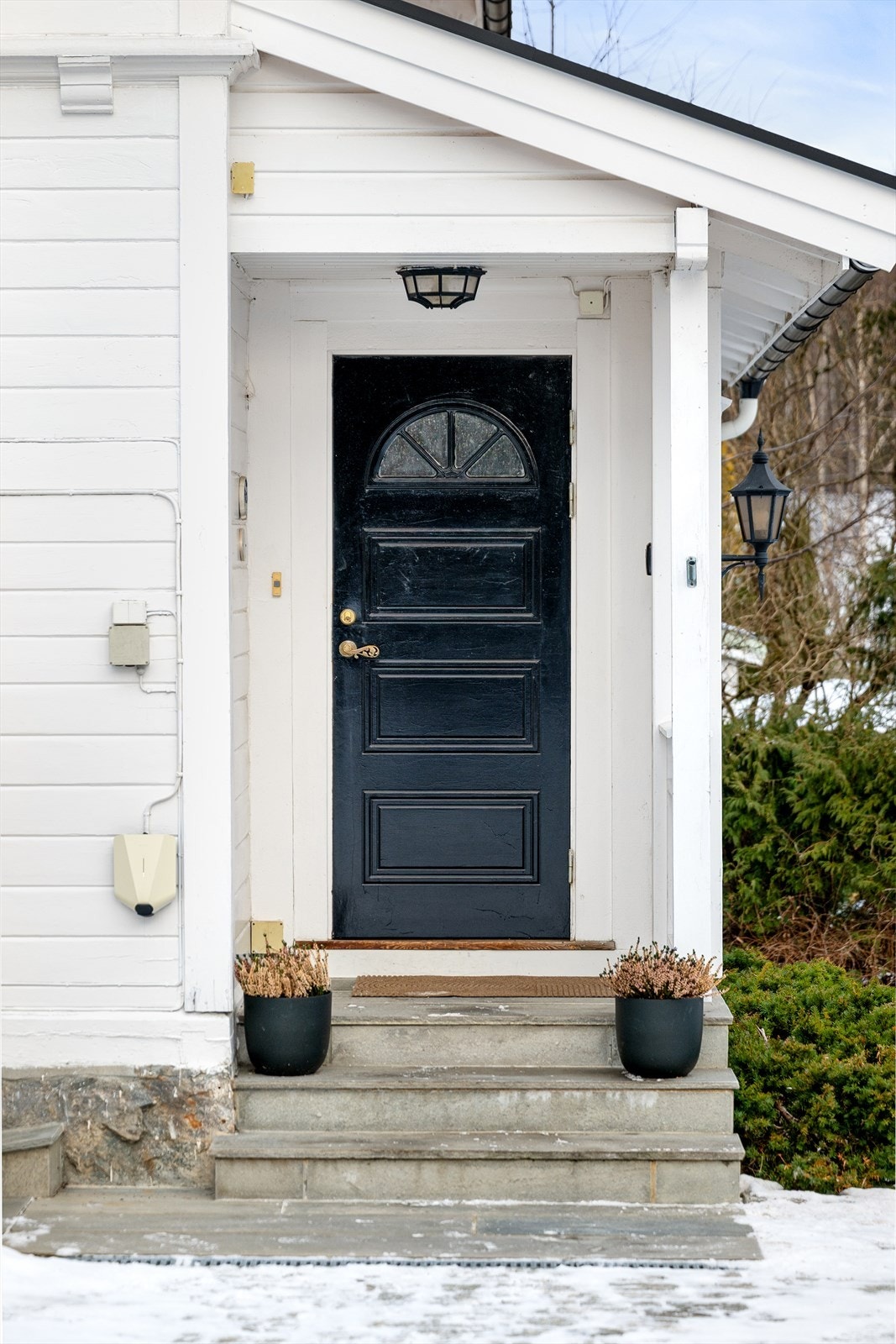 Steinbelagt inngangsparti Galleribilde