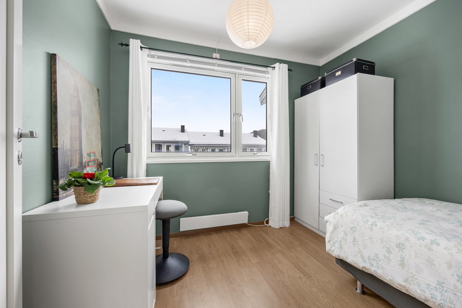 Også det fjerde soverommet gir fleksible bruksmuligheter for familien Galleribilde