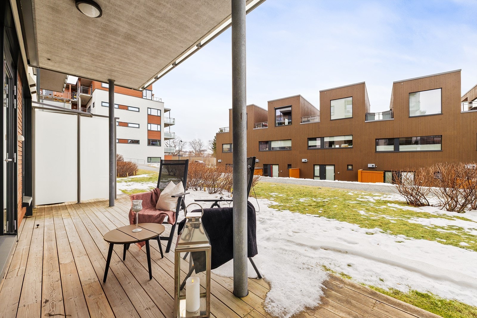 Terrassen er oppmålt til hele 14 m² Galleribilde