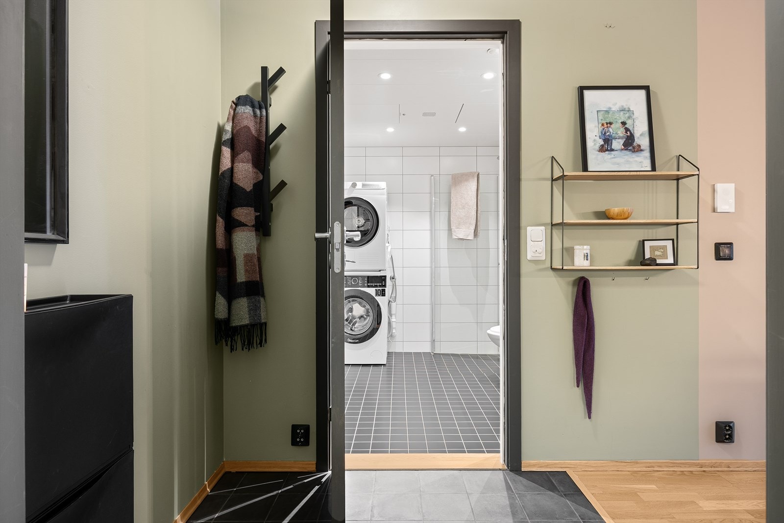 Videre inn ligger badet på 5 m² Galleribilde