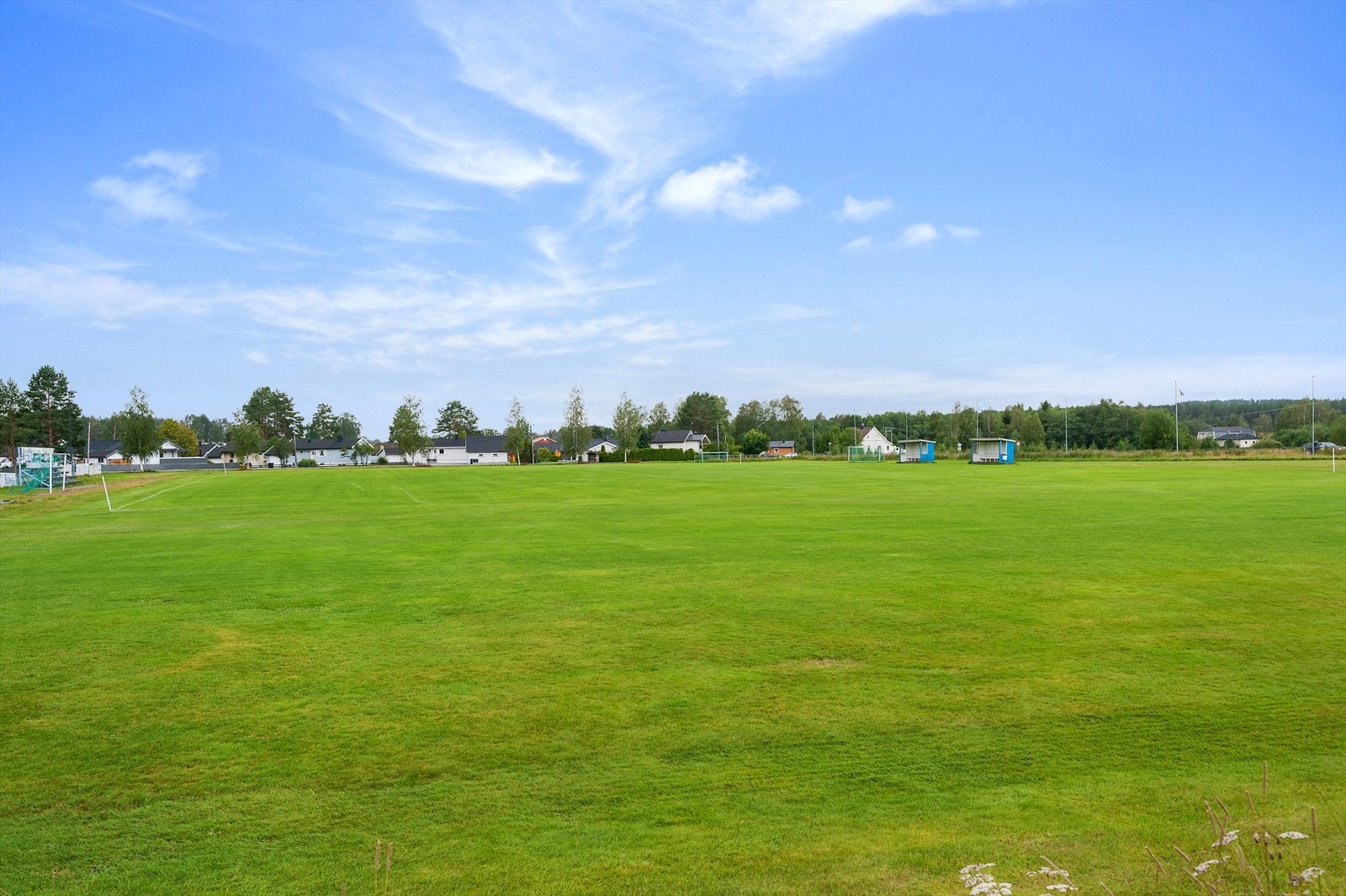 Skogbygda har en aktiv idrettsforening som tilbyr fotball for alle aldersklasser i samarbeid med andre lokale idrettslag. Galleribilde