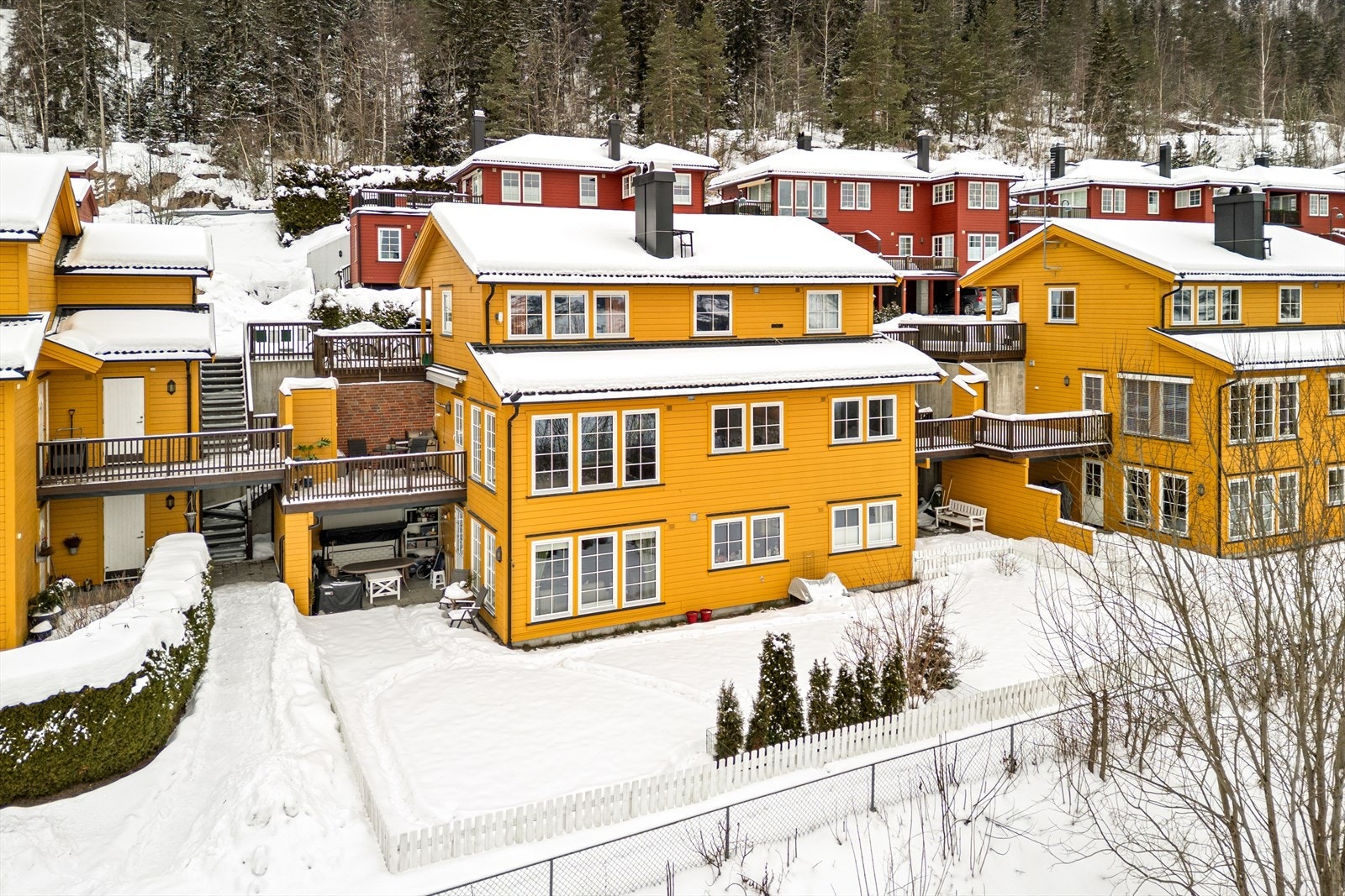 Boligen har en flott intern beliggenhet i sameiet. Galleribilde